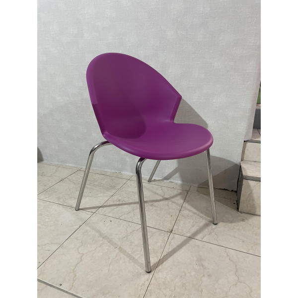 Chaise à coque Violette