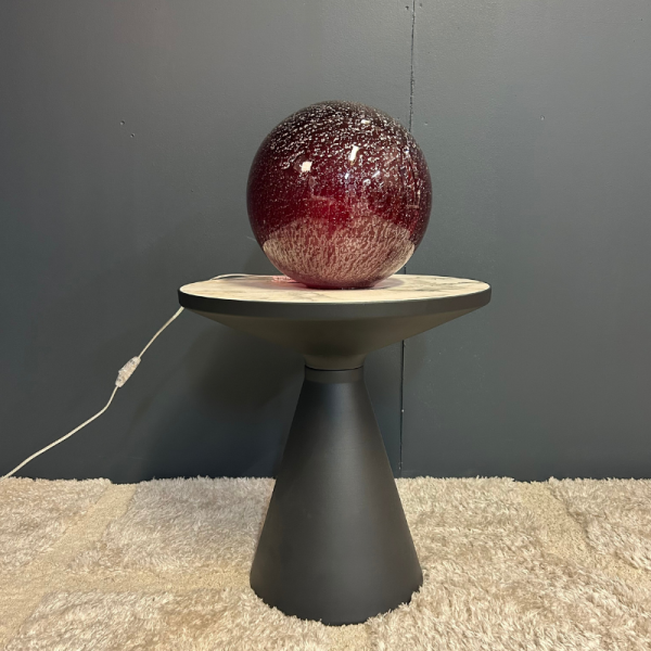 LAMPE VOLCANIQUE BOULE ROUGE - MODÈLE D'EXPOSITION